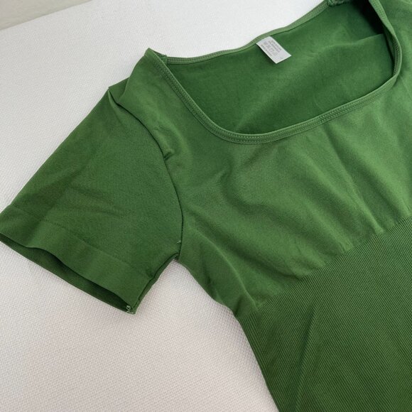 NEW HeyShape Square Neck Thong Bodysuit Green Short Sleeve Women's Large - Picture 9 of 13